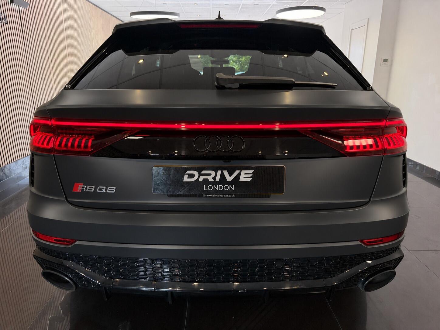 Audi RSQ8
